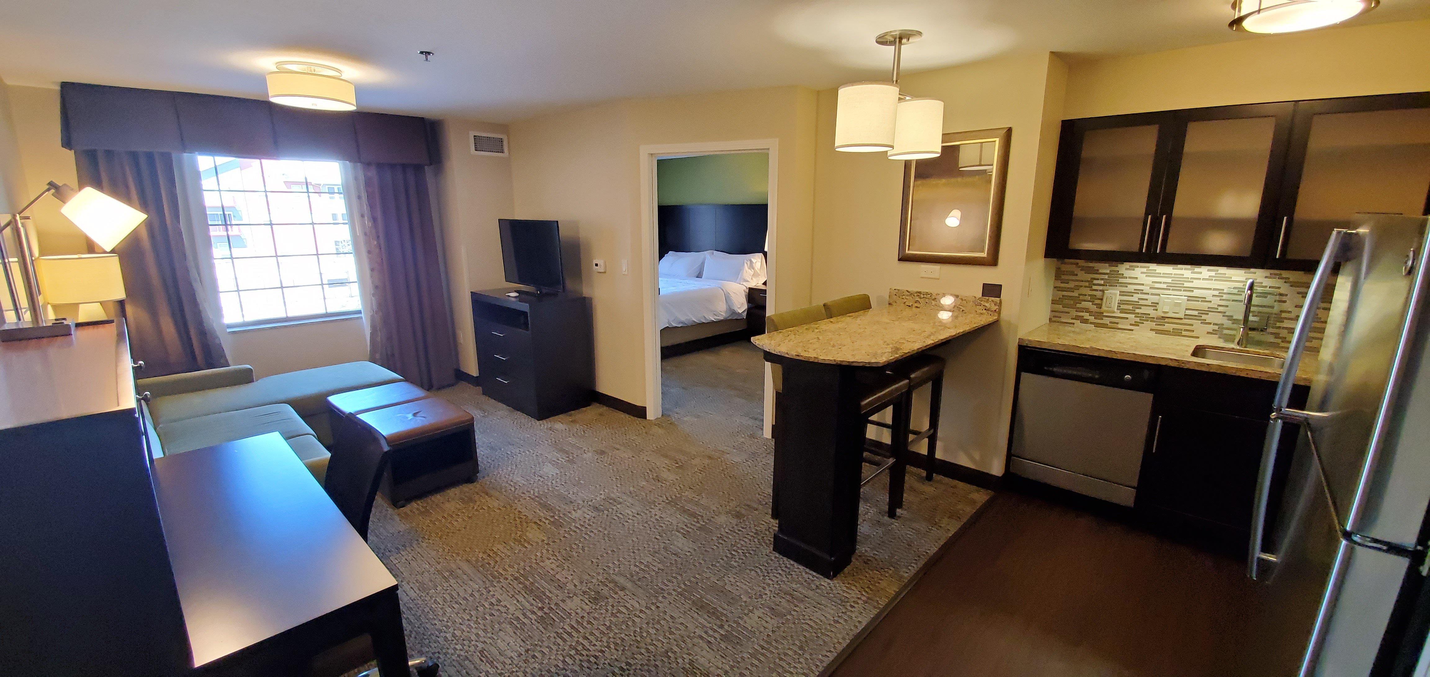 Staybridge Suites Eau Claire - Altoona By Ihg Экстерьер фото