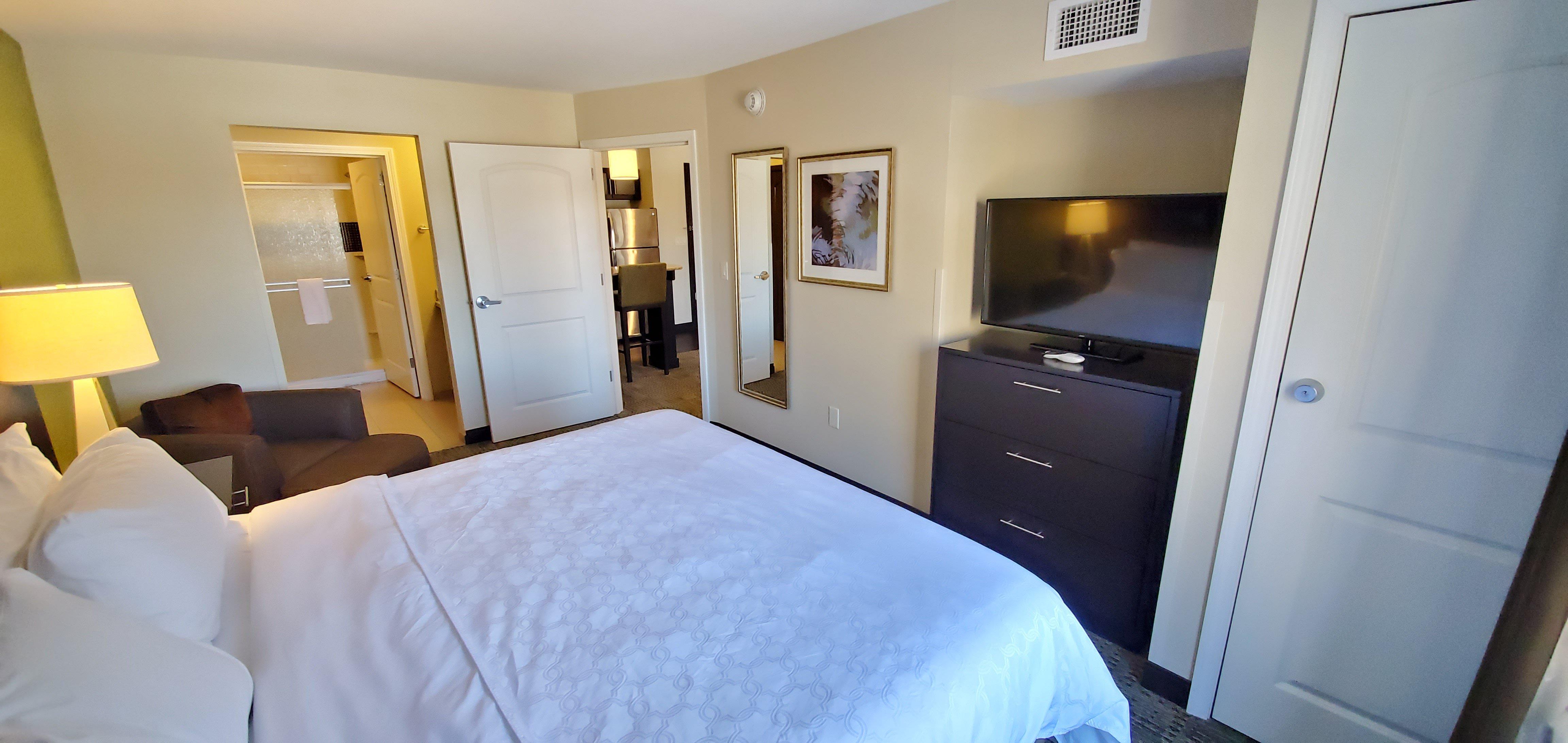 Staybridge Suites Eau Claire - Altoona By Ihg Экстерьер фото