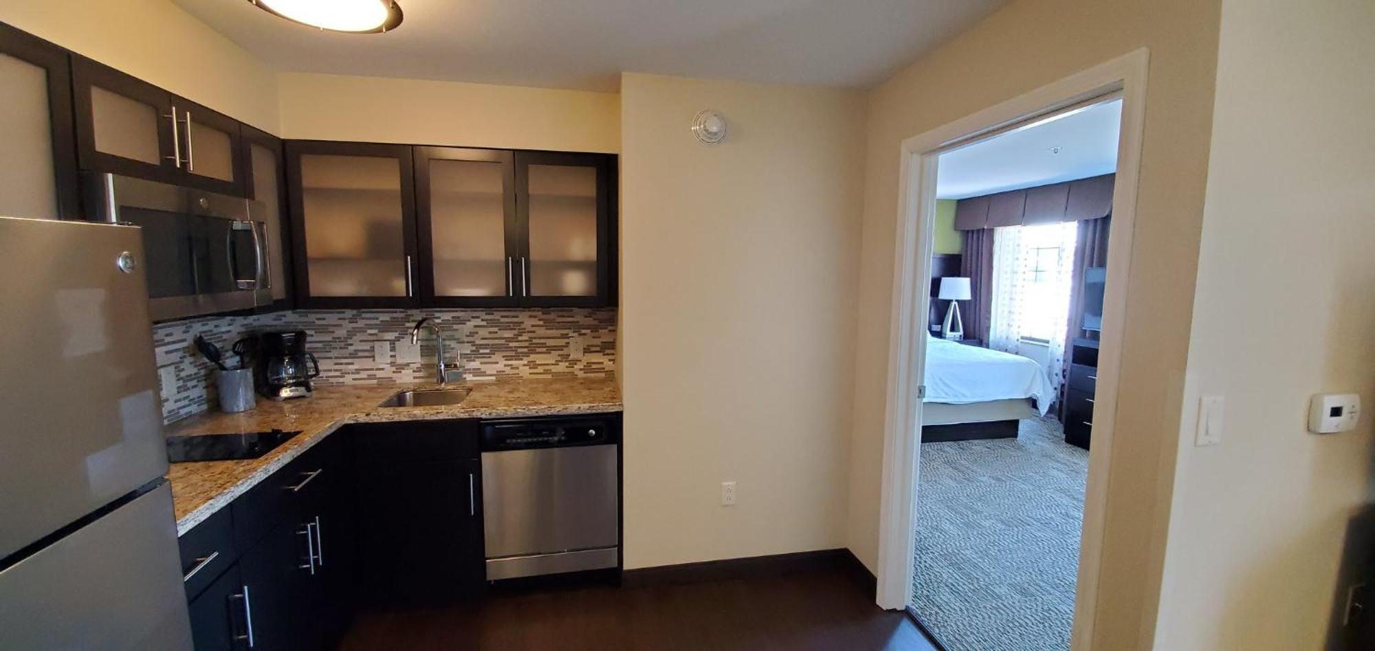 Staybridge Suites Eau Claire - Altoona By Ihg Экстерьер фото
